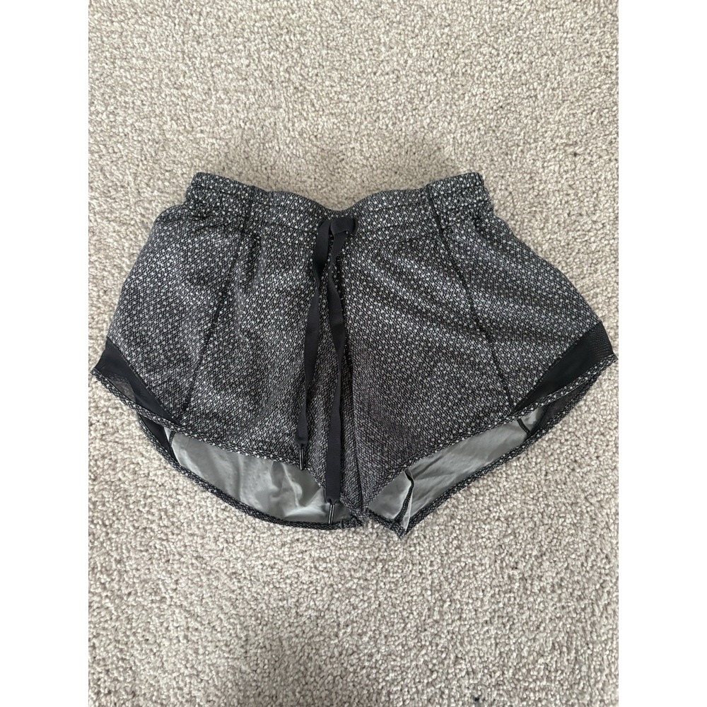 Women's Black Lululemon Athletic Shorts Lined Size 6 Speed Up - Picture 2 of 6